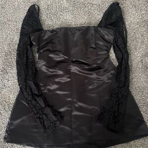 Elegant Black Lace Sleeve Dress